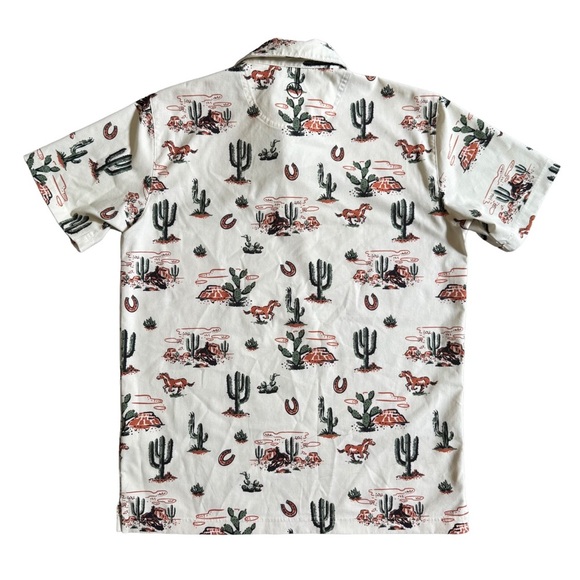 PUMA WHITE “WILD WEST” PRINT SHORT SLEEVE GOLF POLO SIZE SMALL - Picture 5 of 8